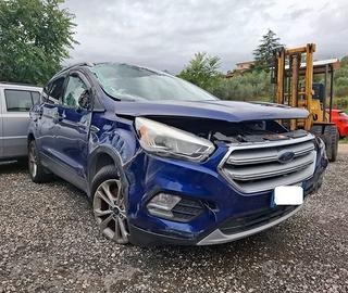 Ford Kuga 1.5 tdi 120cv anno 2017 incidentata