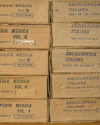 Enciclopedia medica in 10 volumi pari al nuovo