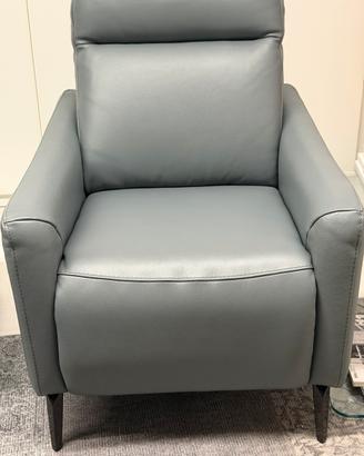 Poltrona in pelle di Poltrone e Sofa