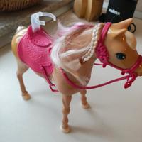 Cavallo Barbie che balla e con suoni