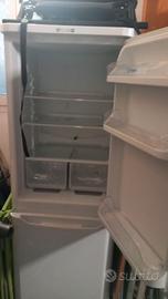 frigorifero con congelatore tre cassetti