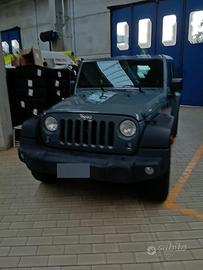 Jeep Wrangler Unlimited passo lungo