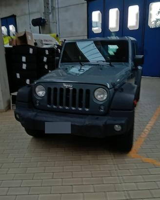 Jeep Wrangler Unlimited passo lungo
