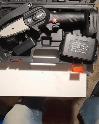 motosega a 2 batterie