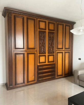 Camera da letto in legno intarsiato stile barocco