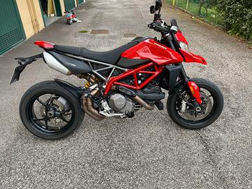 Hypermotard 950