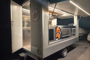 Rimorchio foodtruck usato pari al nuovo