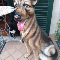 Statua cane pastore tedesco.