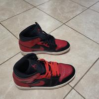 scarpe jordan 1 mid rosse.  num 42
