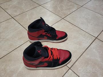 scarpe jordan 1 mid rosse.  num 42