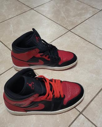 scarpe jordan 1 mid rosse.  num 42