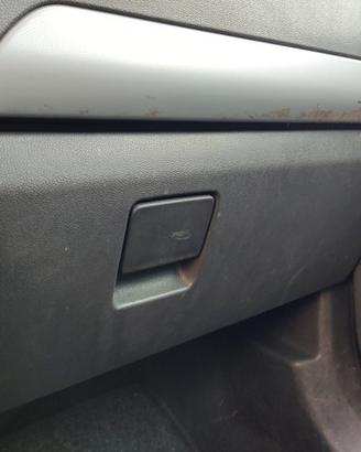 Cassetto portaoggetti OPEL ZAFIRA del 2007