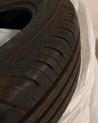 4 Pneumatici estivi Sava IntensaHP2 215/60 96H R17