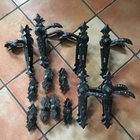 6 Maniglie porte e  7 per finestre