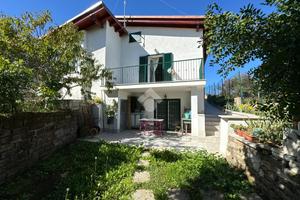 VILLA SINGOLA A SAN CESAREO