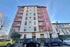 3 LOCALI A CARATE BRIANZA