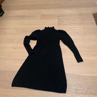 Vestito nero elasticizzato