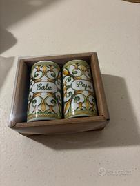 Sale e pepe in ceramica