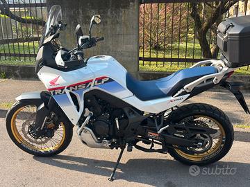 Transalp XL750 pari al nuovo super accessoriata