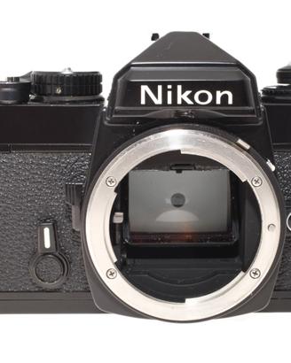 Nikon FE nera