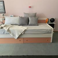 Letto singolo con cassettoni