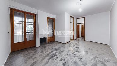 Ampio Quadrilocale con Ascensore, Due Balconi, Can