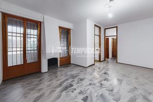 Ampio Quadrilocale con Ascensore, Due Balconi, Can