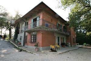 VL15 - Montefollonico villa di mq 370 oltr