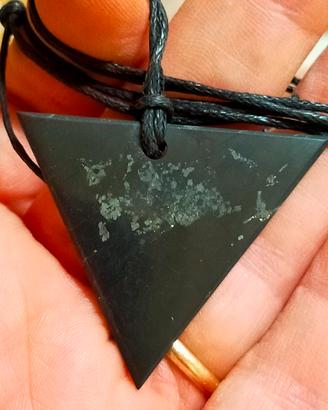 Ciondolo in Shungite (triangolo)