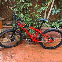 Bici Rockraider st900 misura 24 rossa