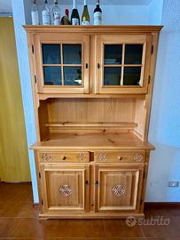 Credenza Artigianale in stile alpino con Vetrina