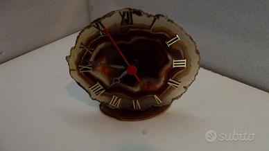 Orologio in pietra