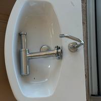 Lavandino con sifone