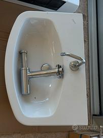 Lavandino con sifone