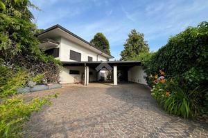 VILLA SINGOLA A CAMPARADA