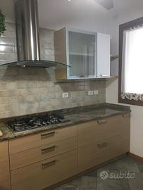 Cucina completa in buone condizioni