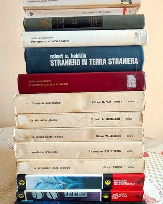 Lotto 15 libri fantascienza - Asimov, Bradbury...