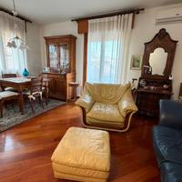 Mestre 3 camere contesto signorile