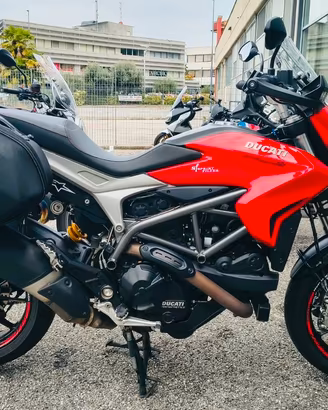 Ducati Hyperstrada 939