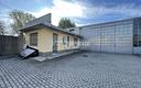 capannone-di-263-mq-con-area-esterna-e-uffici