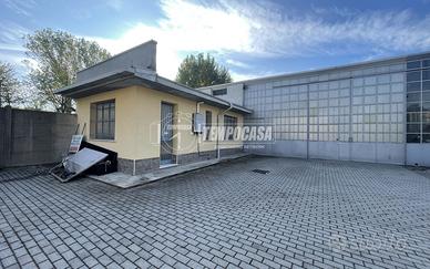 CAPANNONE DI 263 MQ CON AREA ESTERNA E UFFICI