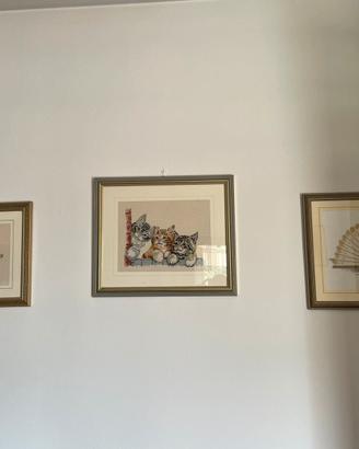 Quadri con ricami artigianali