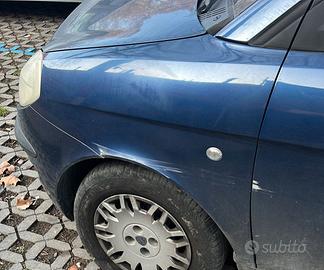 Lancia Ypsilon del 2004 per Ricambi o Riparazione