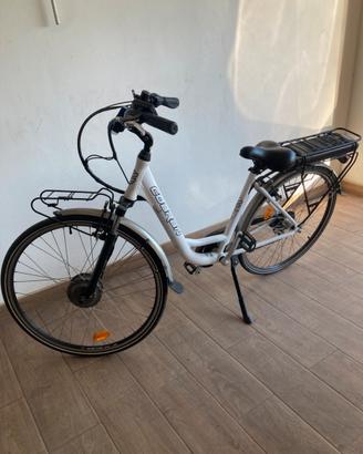 Bici elettrica pedalata assistita