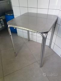 tavolini acciaio 