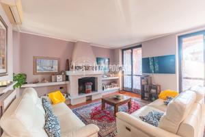 Villa esclusiva con piscina, Via Pavia, 14 Cusago