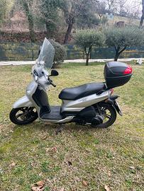 Scooter motorino 125cc peugeot