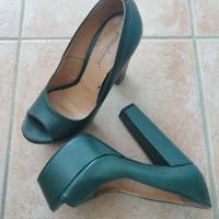 decolté verde bottiglia