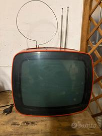 TV Indesit Mod. T12" S18 Matr. 791
