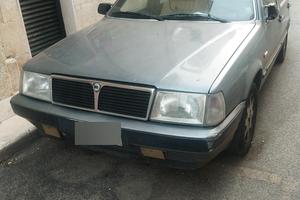 lancia Thema 2.0 i